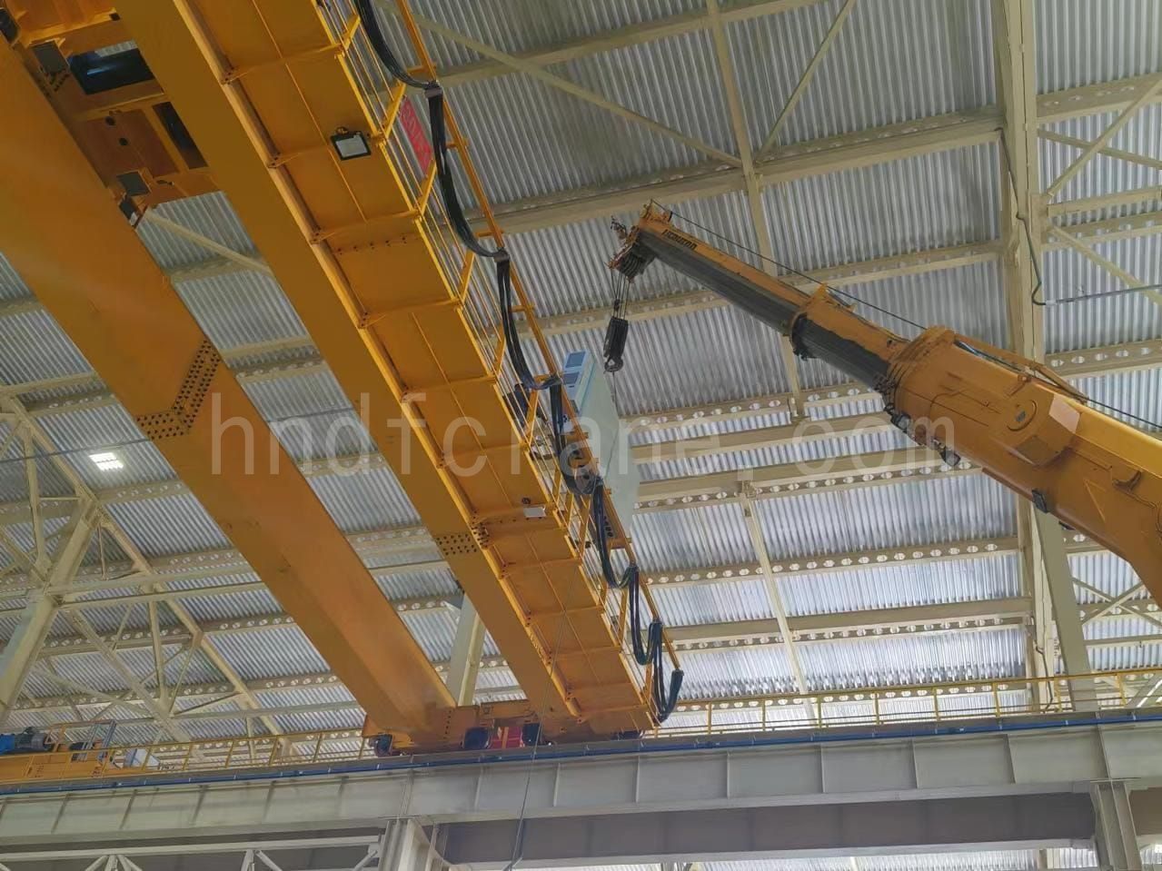 Installation of double girder overhead crane electrical cabinet