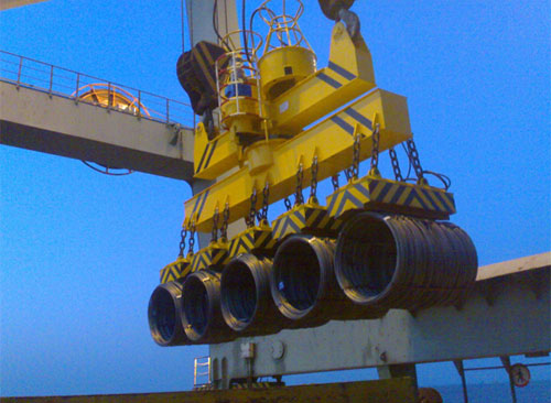 electromagnetic spreader lifting coiled bar