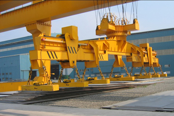electromagnetic spreader lifting steel plates